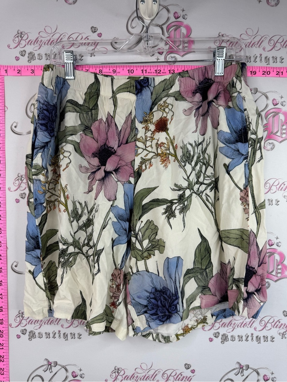 Joe Fresh shorts flowers Floral Cream Shorts with Pink and Blue Blooms